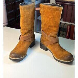 Clarks Brown Suede Boots size 6 NWOT